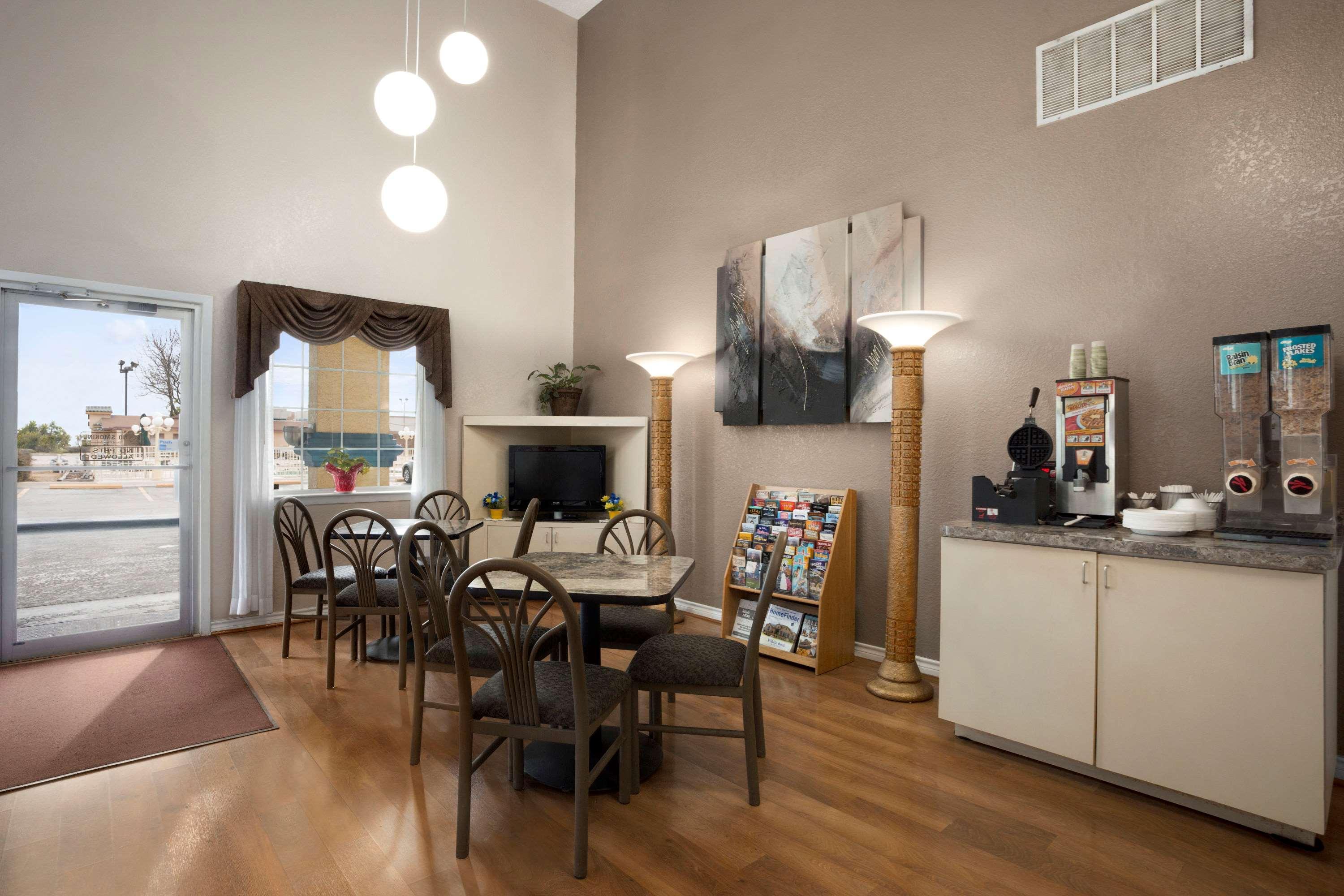 Travelodge By Wyndham Killeen/Fort Hood Bagian luar foto