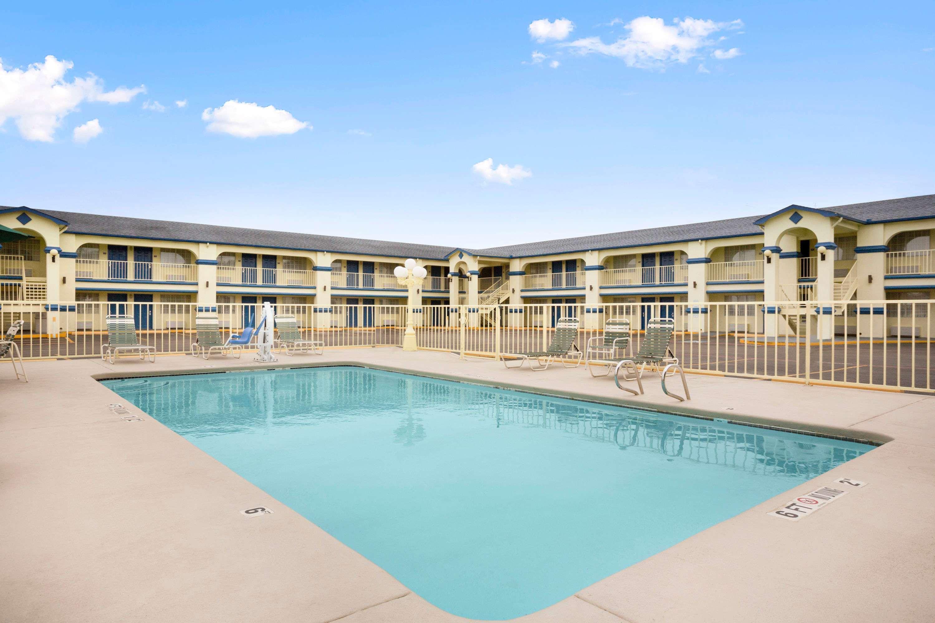 Travelodge By Wyndham Killeen/Fort Hood Bagian luar foto
