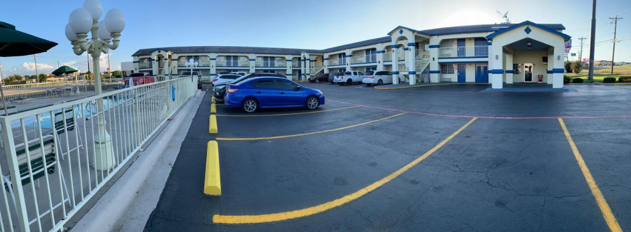 Travelodge By Wyndham Killeen/Fort Hood Bagian luar foto